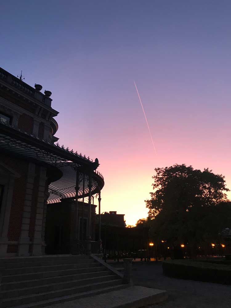 Parc de Sept Heures bij zonsondergang